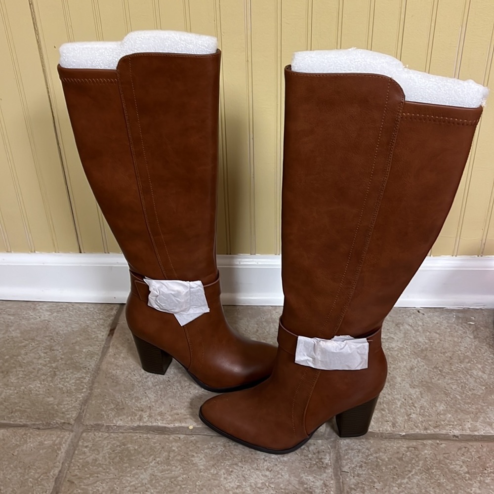 Tall Brown riding Boots with heel - Picture 4 of 5